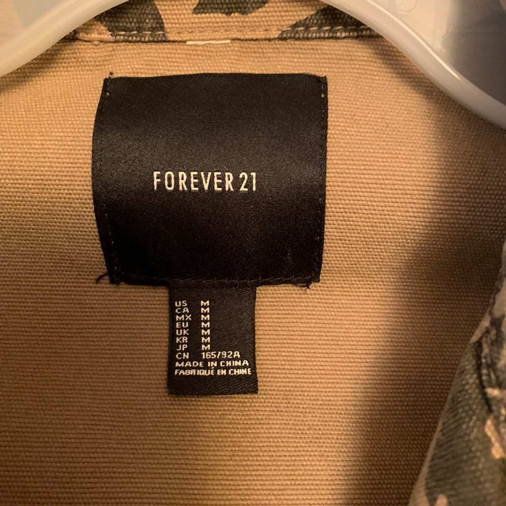 Forever 21 Canvas Leopard Print Utility Jacket Si… - image 3